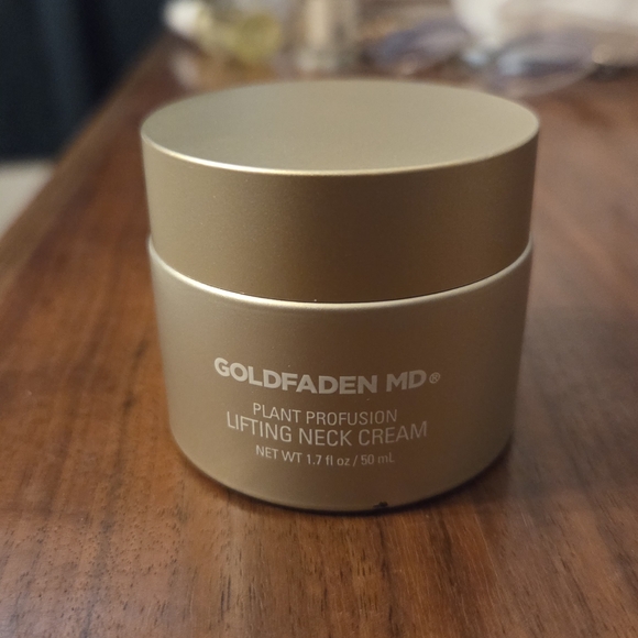 Goldfaden MD Gold Plant Profusion Lifting Neck Cream
